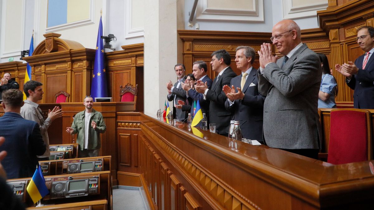 Az ukrán parlament mostani döntése messze van a 2015-ös jogok visszaadásától