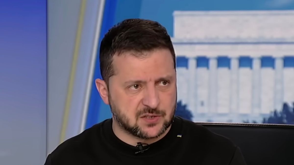 Zelenszkij: Akik kritizálnak, azok inkább menjenek a frontvonalra