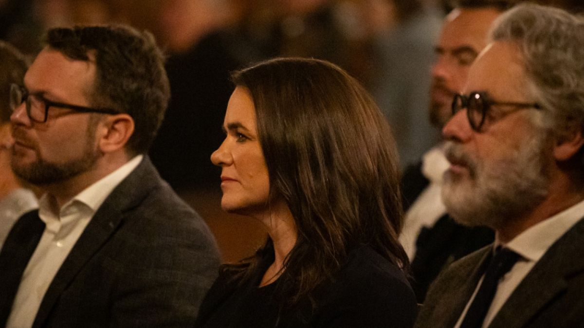 Kiakadt a Klubrádió publicistája, hogy Szijjártó és Novák a templomba járásról posztol