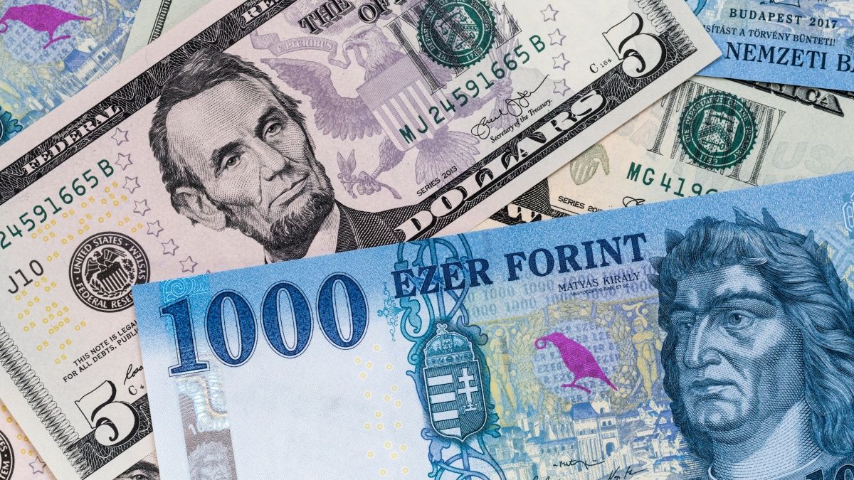 Gyengült a dollár, erősödött a forint – de mi történt?