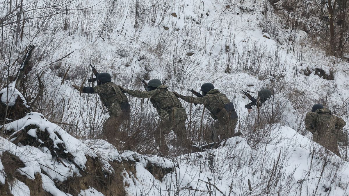 Ukrán katonák a New York Timesnak: „öngyilkos támadásokra” küldenek minket