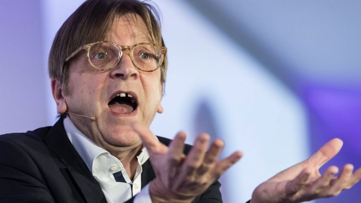 „Megvonom a bizalmam Von der Leyentől” – így dühöng Verhofstadt miután kiderült, megkapjuk az uniós pénzeket