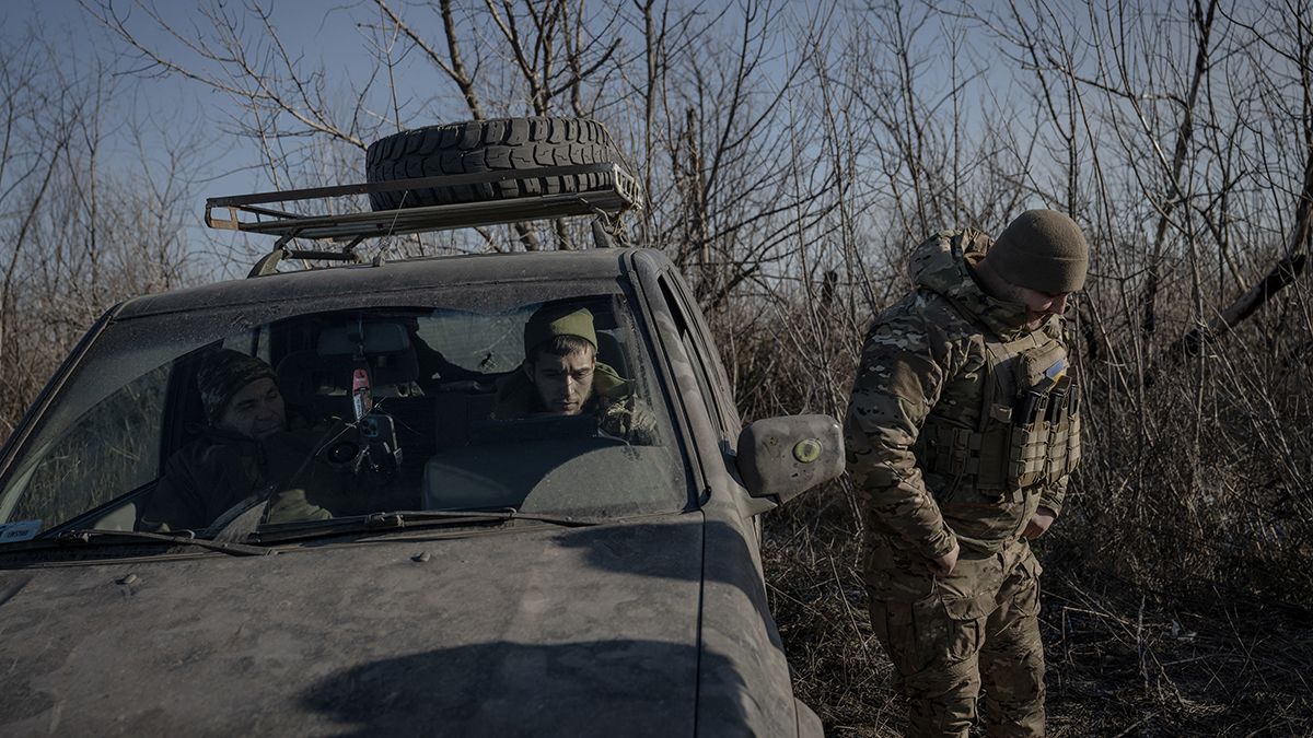 Ukrán parancsnok vallott: siralmas a helyzet a fronton, hadműveleteket kénytelenek leállítani