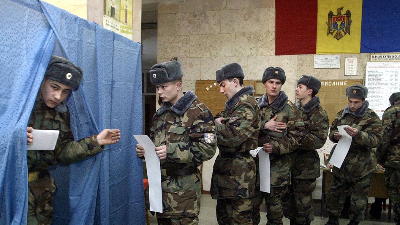 MOLDOVA-ELECTIONS-SOLDIERS