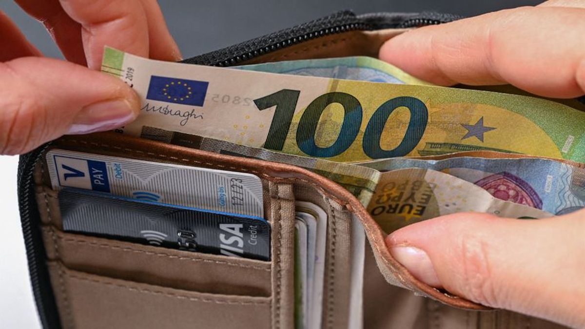 Tisztelt Miniszterelnök Úr! 3800 milliárd forintból nagyon sok szekérre futja