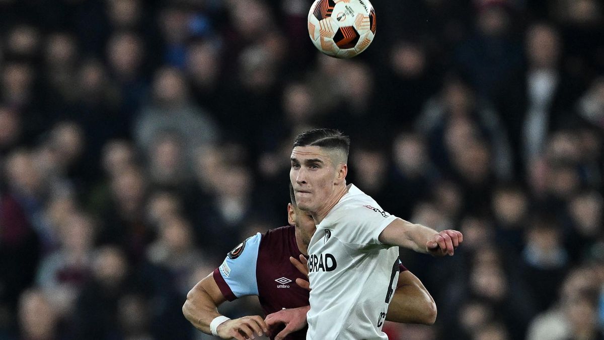 Edzője már a félidőben lecserélte Sallait, erősödik benne a váltás gondolata