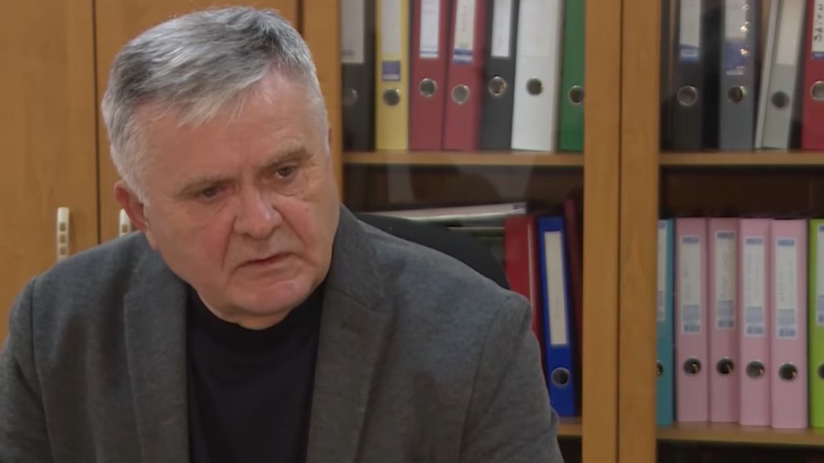 Győzött az igazság: ismét Schink István a Munkácsi II. Rákóczi Ferenc Középiskola igazgatója!