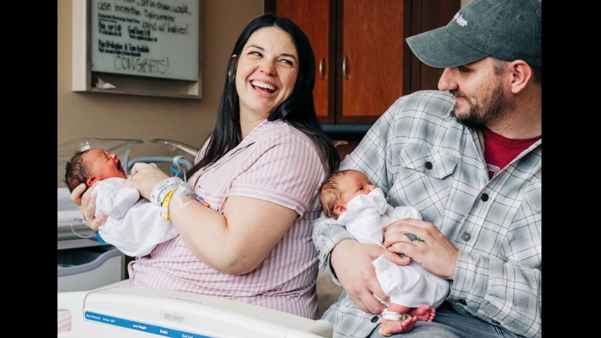 A két méhhel rendelkező nő két nap alatt kétszer is szült Amerikában