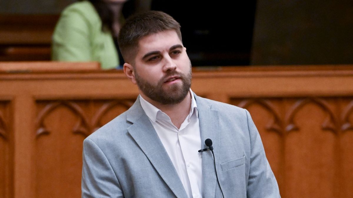 Nevetségessé tette magát a Momentum vezérszónoka: így léptek Orbánék a gyurcsányi útra!