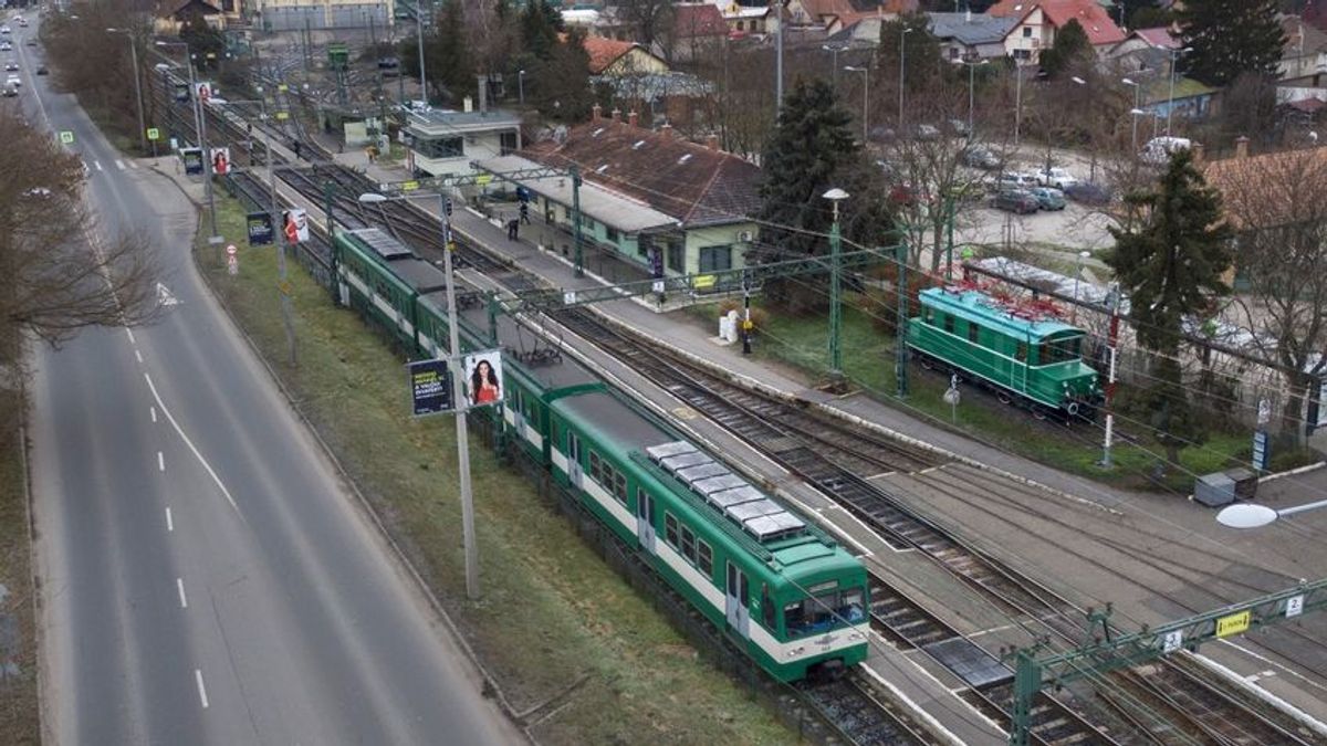 Annyira öregek a HÉV járművei, hogy már alkatrész sincs hozzájuk, ritkítani kell csúcsidőben is!