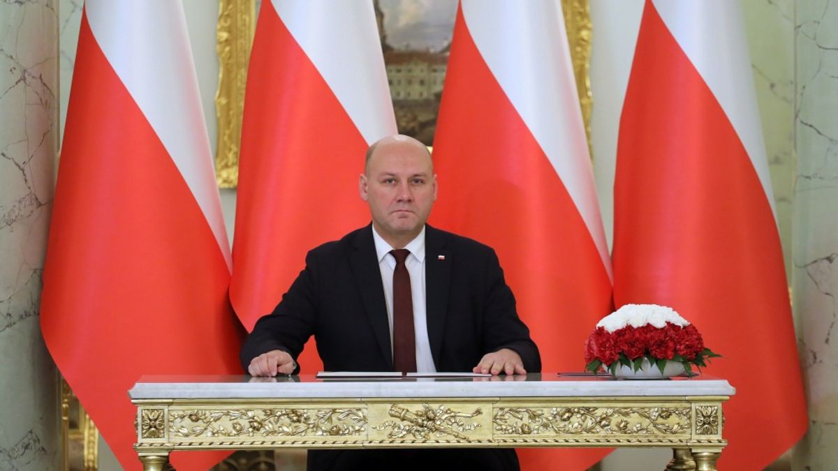 A döntéseket Párizsban vagy Varsóban kellene meghozni, nem Brüsszelben vagy a lobbicégek vezetőségében