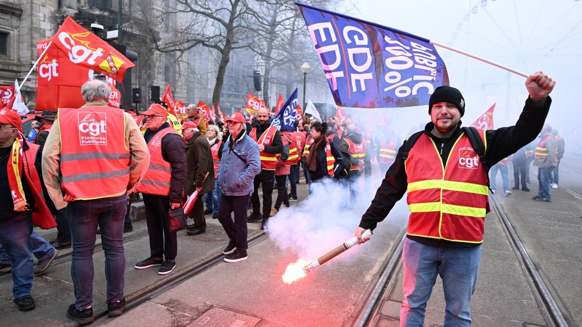 Közlekedési fennakadásokat okoznak a Brüsszelben demonstráló szakszervezetek