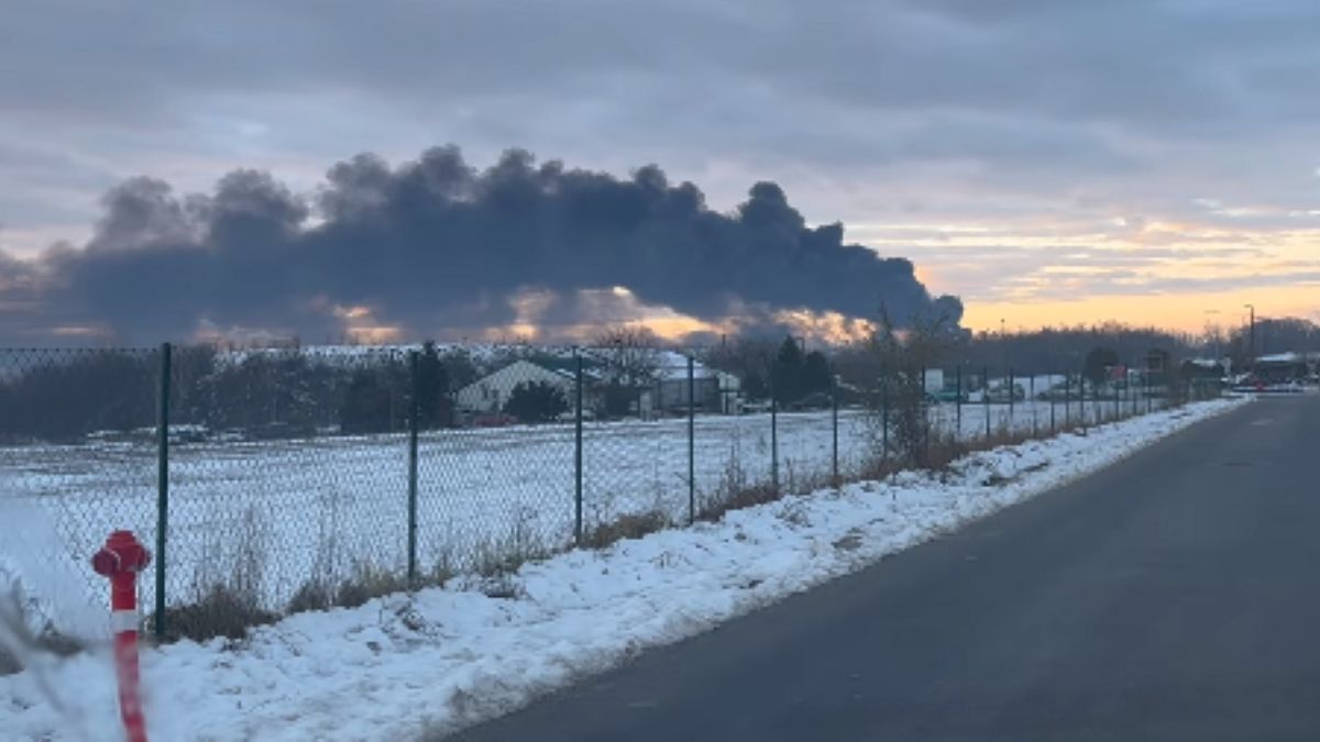 Hatalmas füst gomolyog a Mol százhalombattai finomítójánál (VIDEÓ)