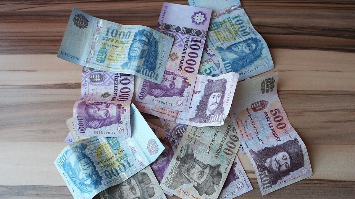 Tudta? Ezek a bankjegyek mind hibásak, mégis fizetünk velük!