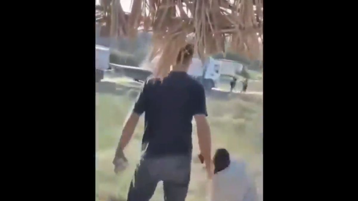 Kőzáport kaptak a segélyeket szállító kamionokat fosztogató Hamászosok (VIDEÓ)