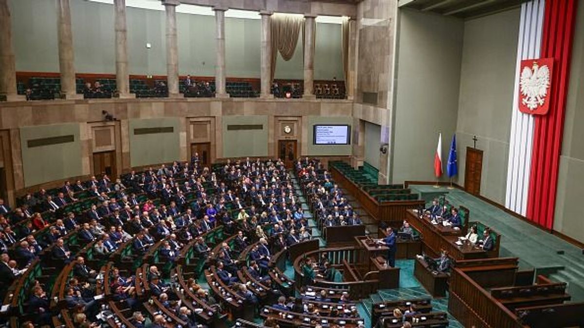 Lengyel médiaháború