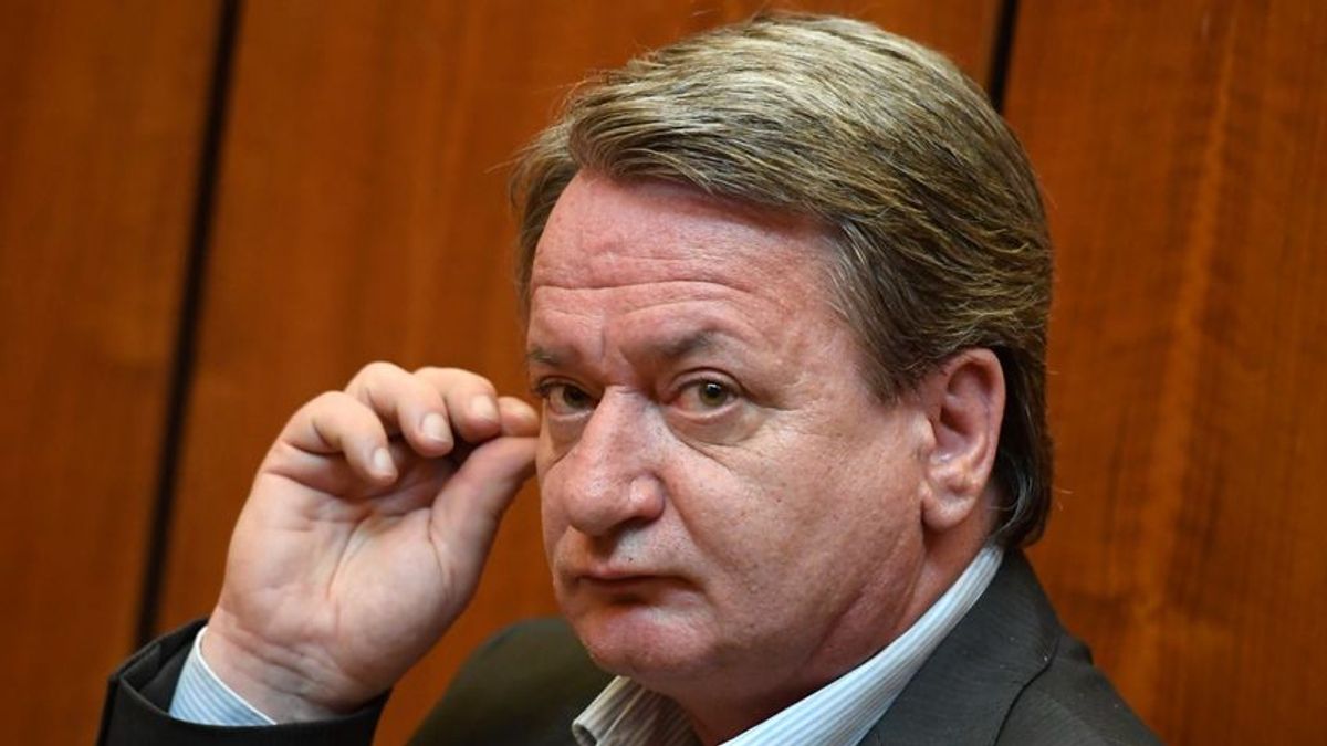 Kétarcúság