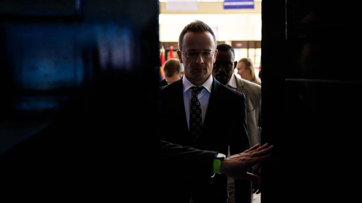 Az ukrán elnöki hivatal vezetőjével tárgyalt telefonon Szijjártó Péter