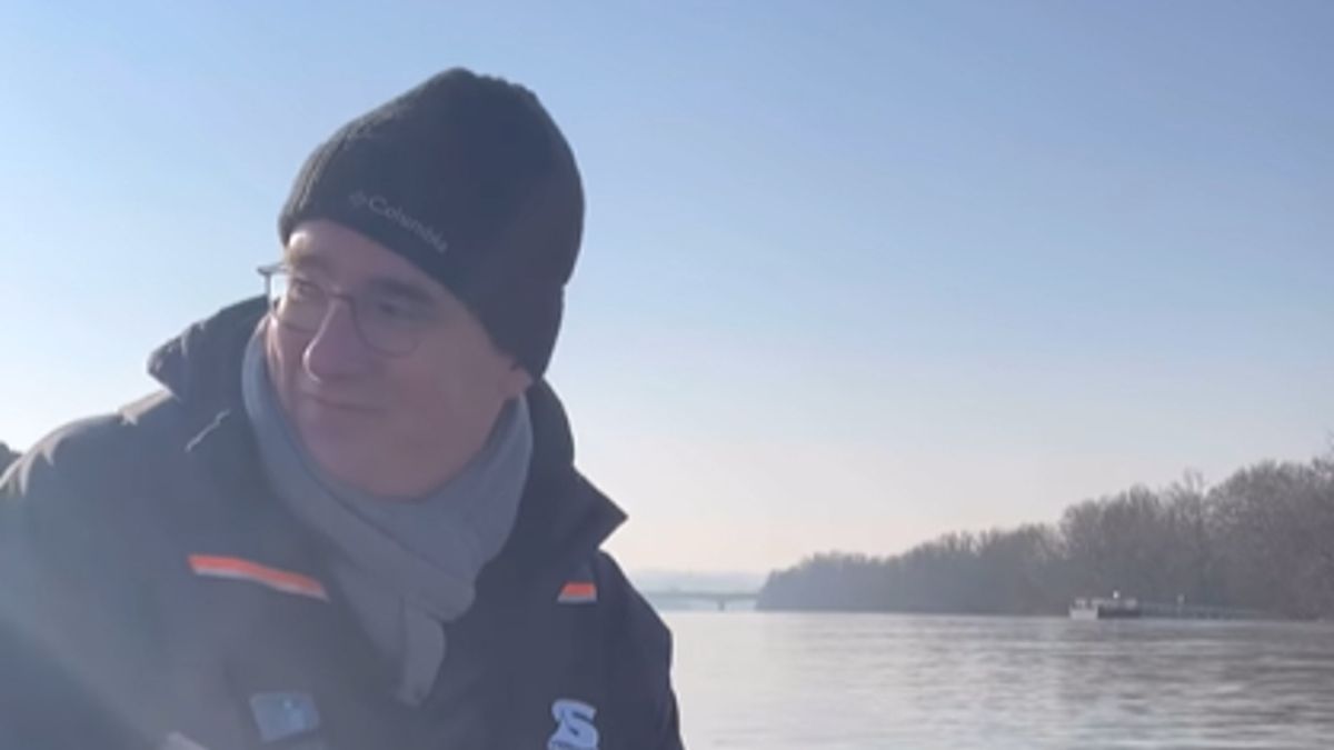 Tüttő Kata csónakázni vitte Karácsony Gergelyt (VIDEÓ)