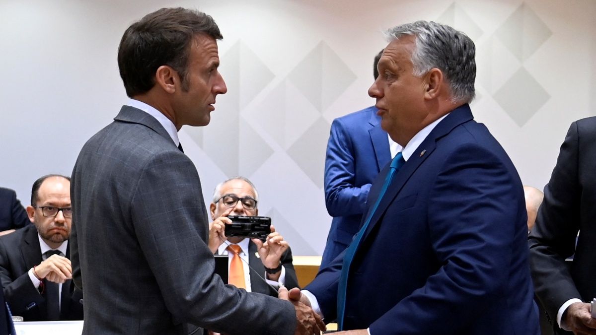 Macron úgy üzent Orbán Viktornak, hogy a nevét sem mondta ki