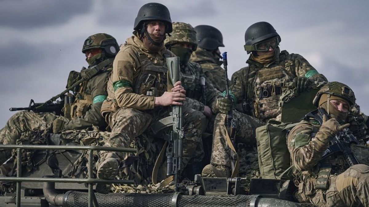 Belebegtette az ukrán elnök: újabb félmillió embert mozgósítana