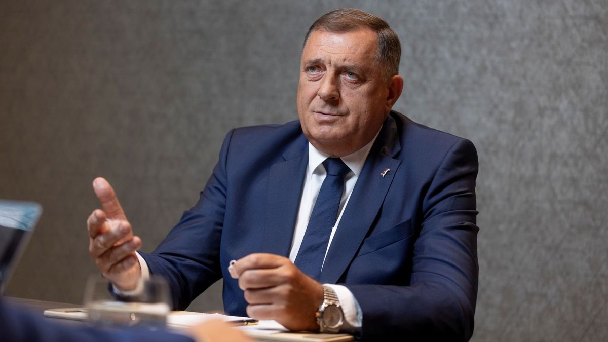 Der Standard: Brüsszelnek meg kell büntetnie a Kreml barátait, Magyarországot és Horvátországot
