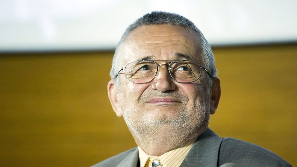 Csányi Vilmos: Ez a rendszer nemcsak anyagi, hanem szellemi nyomorba is taszít három-négymillió embert