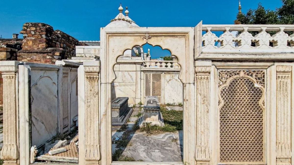 Szétvertek egy sok száz éves muszlim emlékhelyet Indiában