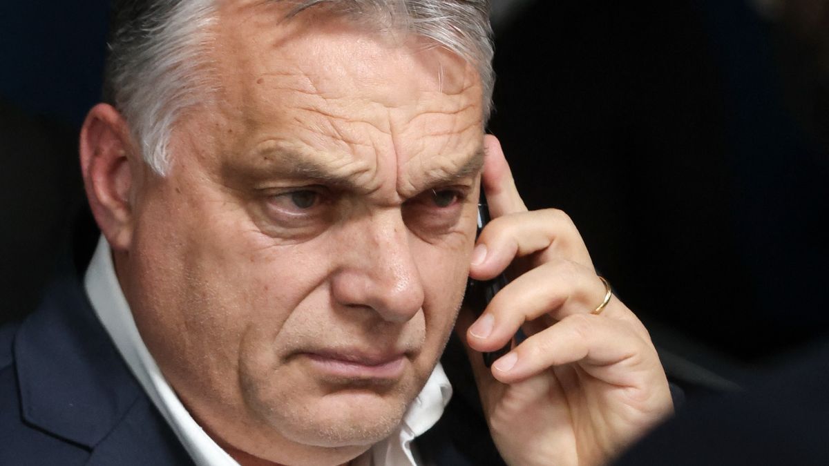 A nevét sem vállalja a brüsszeli politikus, aki gengsztereknek nevezte a magyarokat