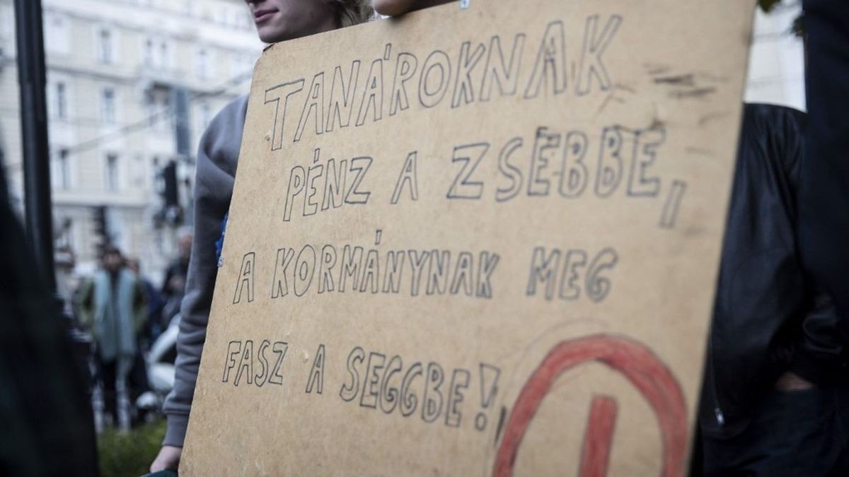 Egységes Diákfront: „A kormány megígérte a 32 százalékos béremelést, és most el akarják venni! Basszák meg!”