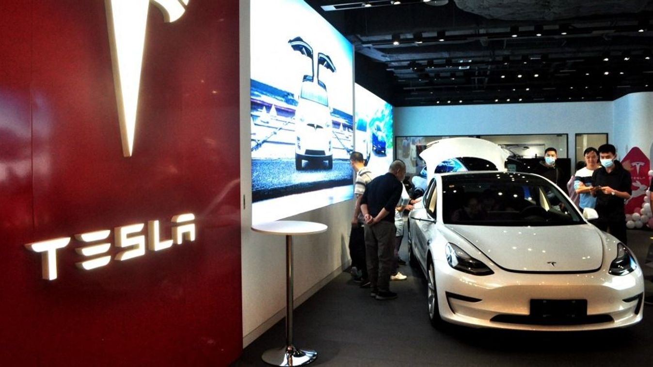 Tesla drops China-made Model 3 price by up to 10%