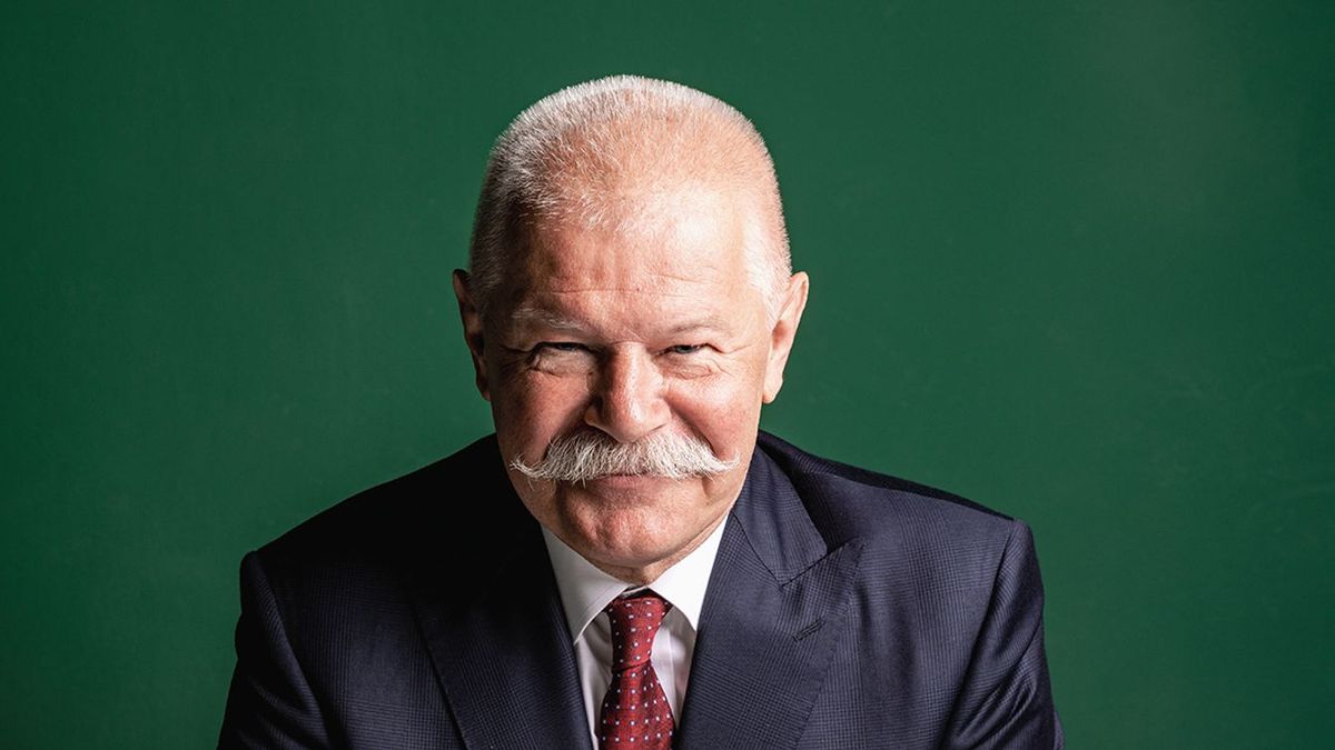 A teljesítmény és a cselekvőképesség tiszteletére van szükség, ami együttesen vezetési képességet jelent