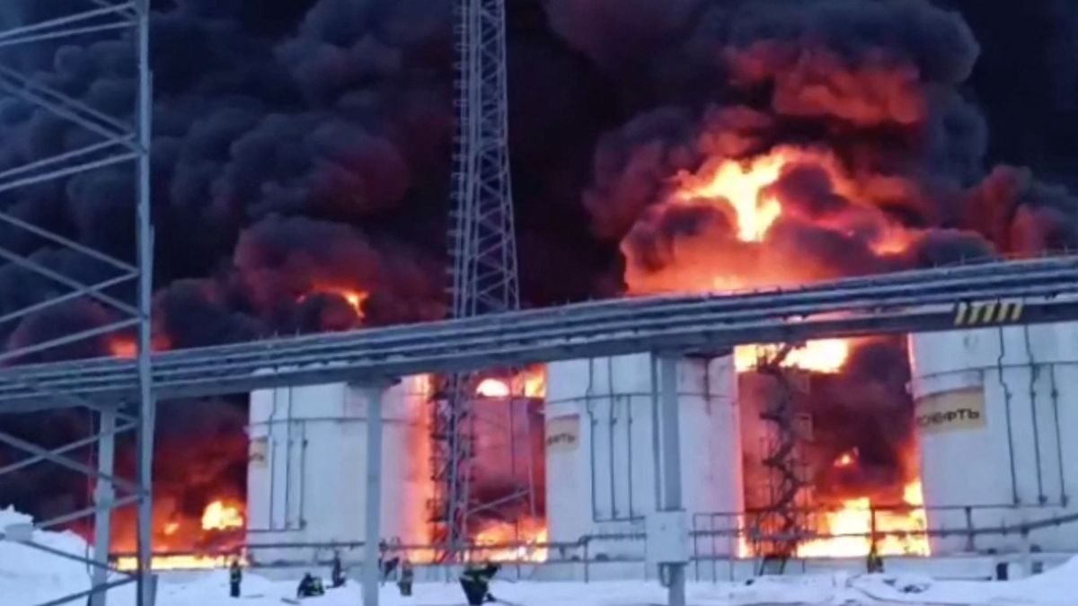 Elszabadították a poklot az ukránok egy orosz olajraktárnál