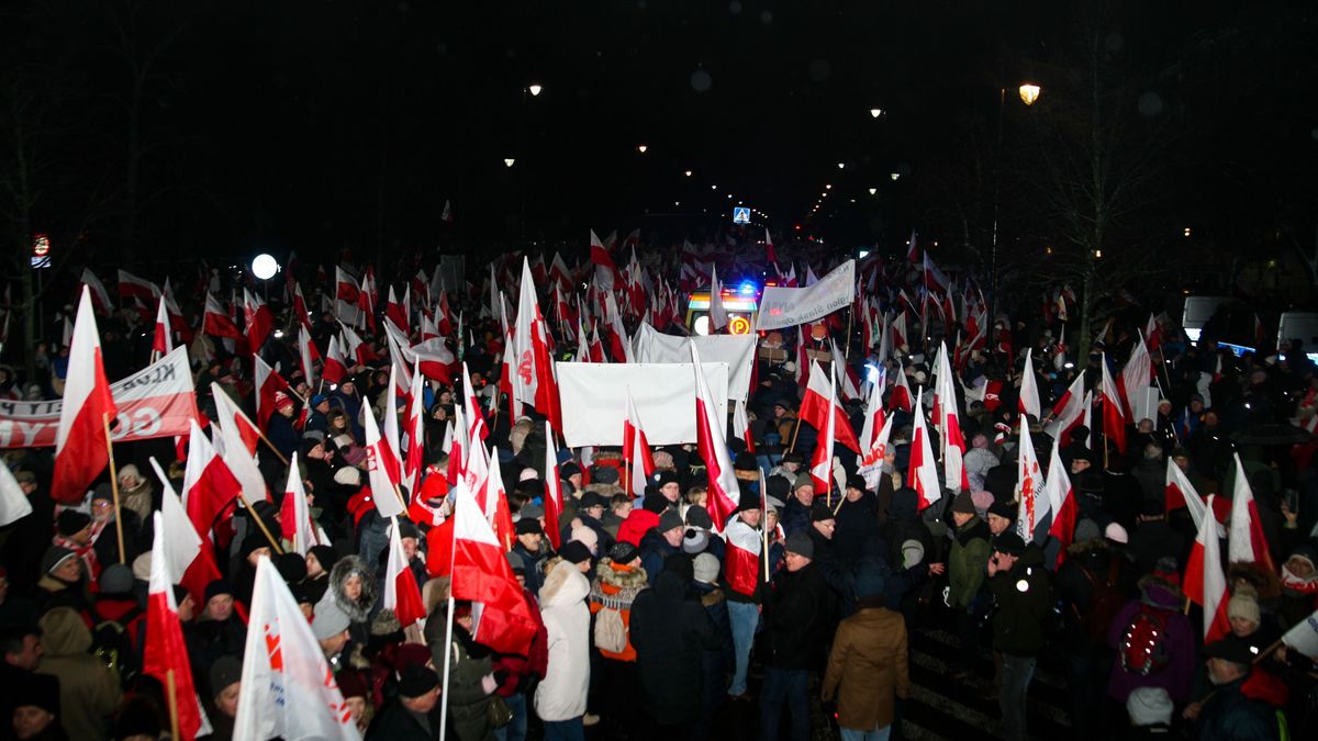 Tanuljunk a lengyelek kárából!