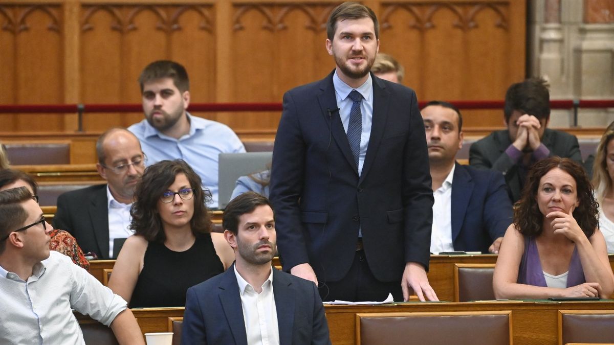 Igyekeznie kell az ellenzéknek, ha nem akar súlyos vereséget szenvedni az EP-választáson – elemző a Mandinernek