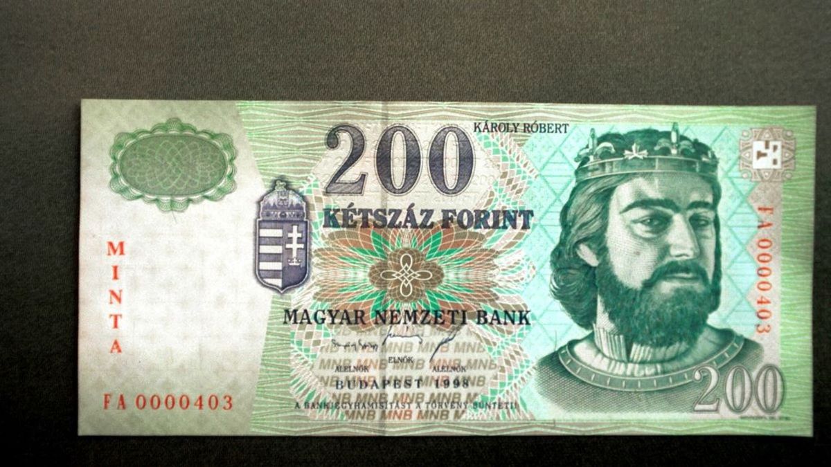 Ha egy üzlet beindul: sokan próbálják a papír 200 forintosukat eladni százezrekért