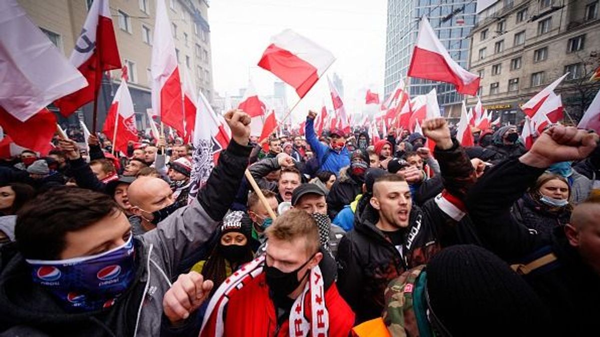 A lengyelországi történések jóval túlmutatnak az egyszeri hasznos idióta társadalommérnökösködő hevületén