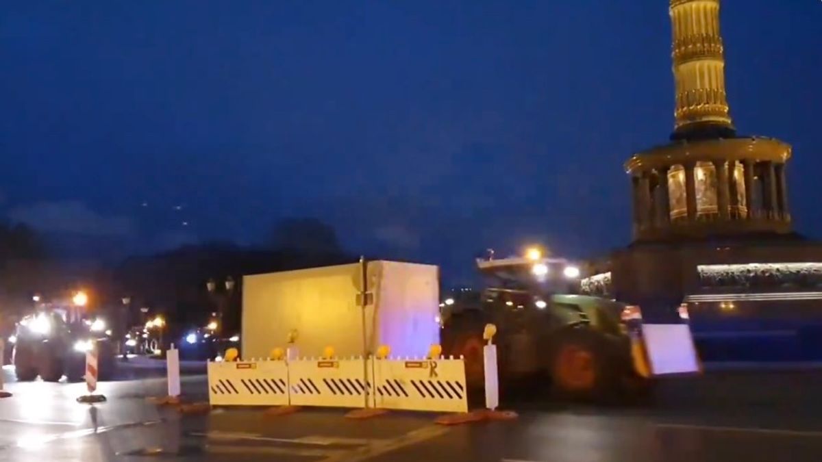 Elindult a tüntetés, megérkezett a traktor konvoj Berlinbe (VIDEÓ)