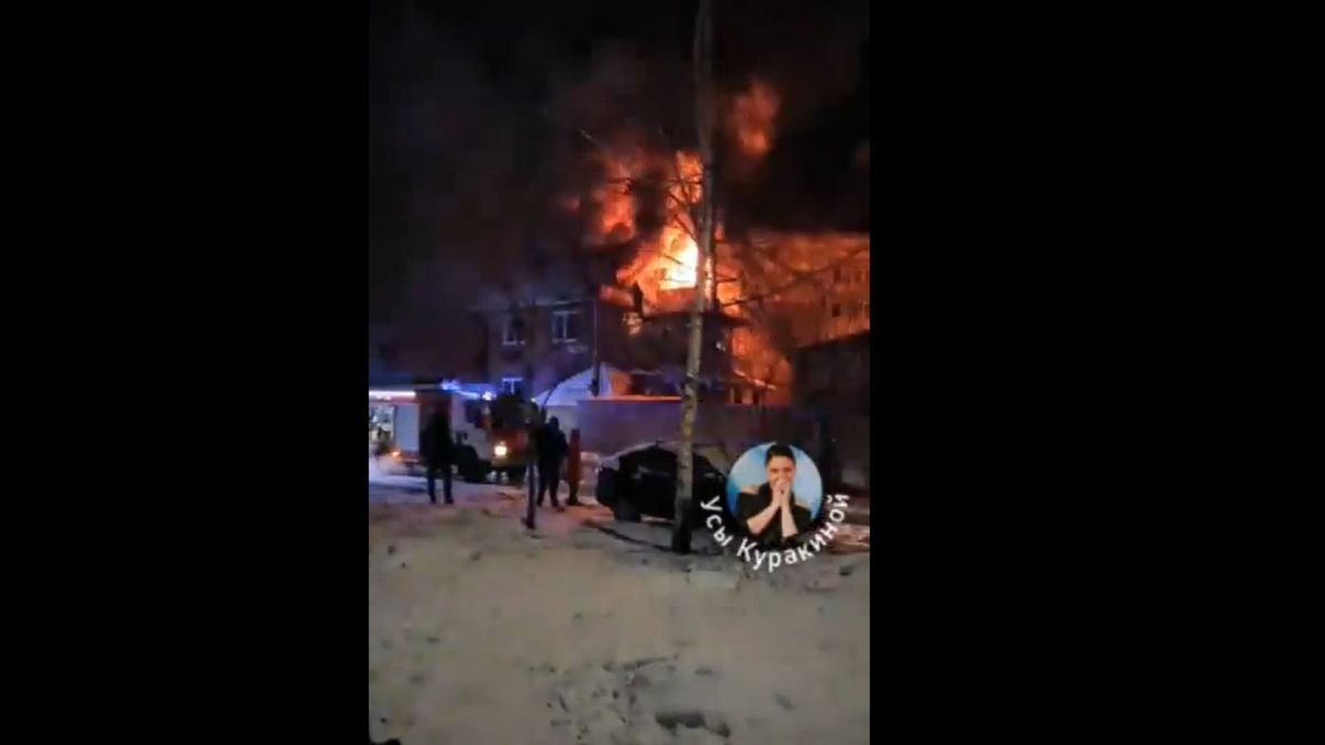 Hatalmas lángokkal égett Putyin rokonának háza