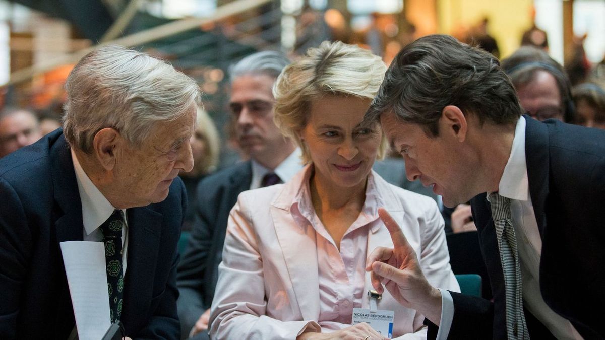 Miközben a magyar uniós forrásokat visszatartják, Brüsszel százmilliókat ad a Soros-egyetemnek