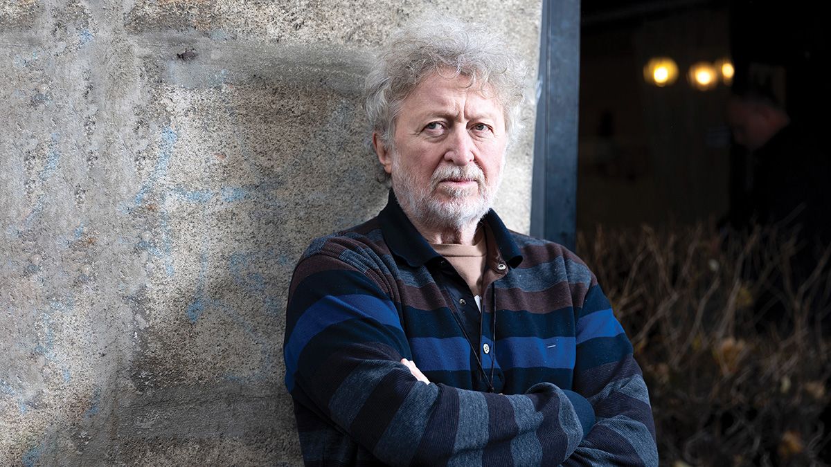 A költő ne gondolkodjék, hanem írjon – Zalán Tibor a Mandinernek