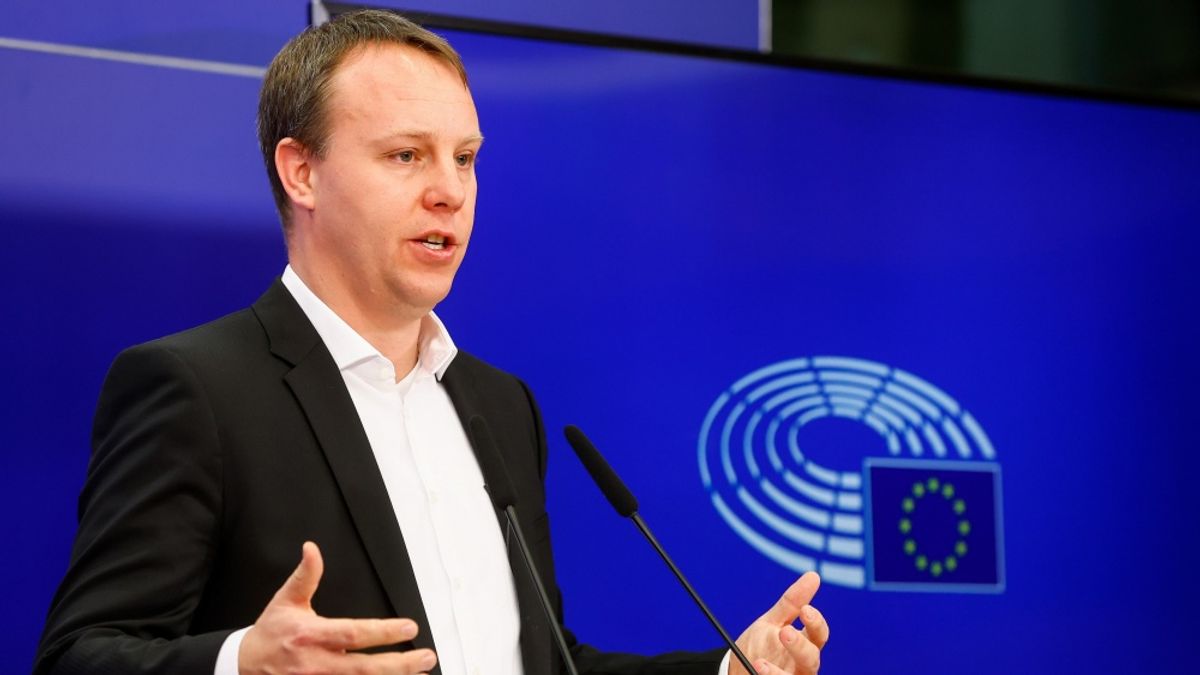 Nem vicc: Daniel Freund már annyit kekeckedett Magyarországgal, hogy beleszeretett a magyar konyhába