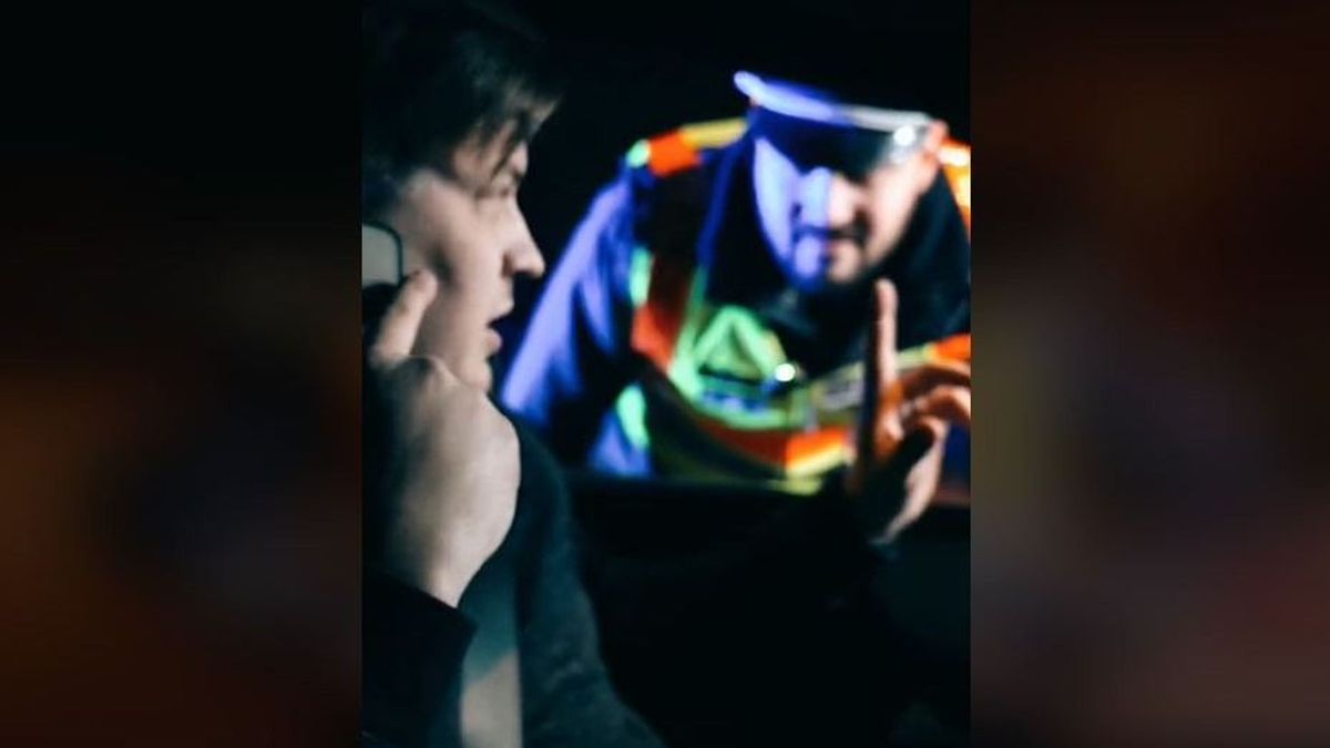 Ezt ne csináld, ha megállít a rendőr! (VIDEÓ)