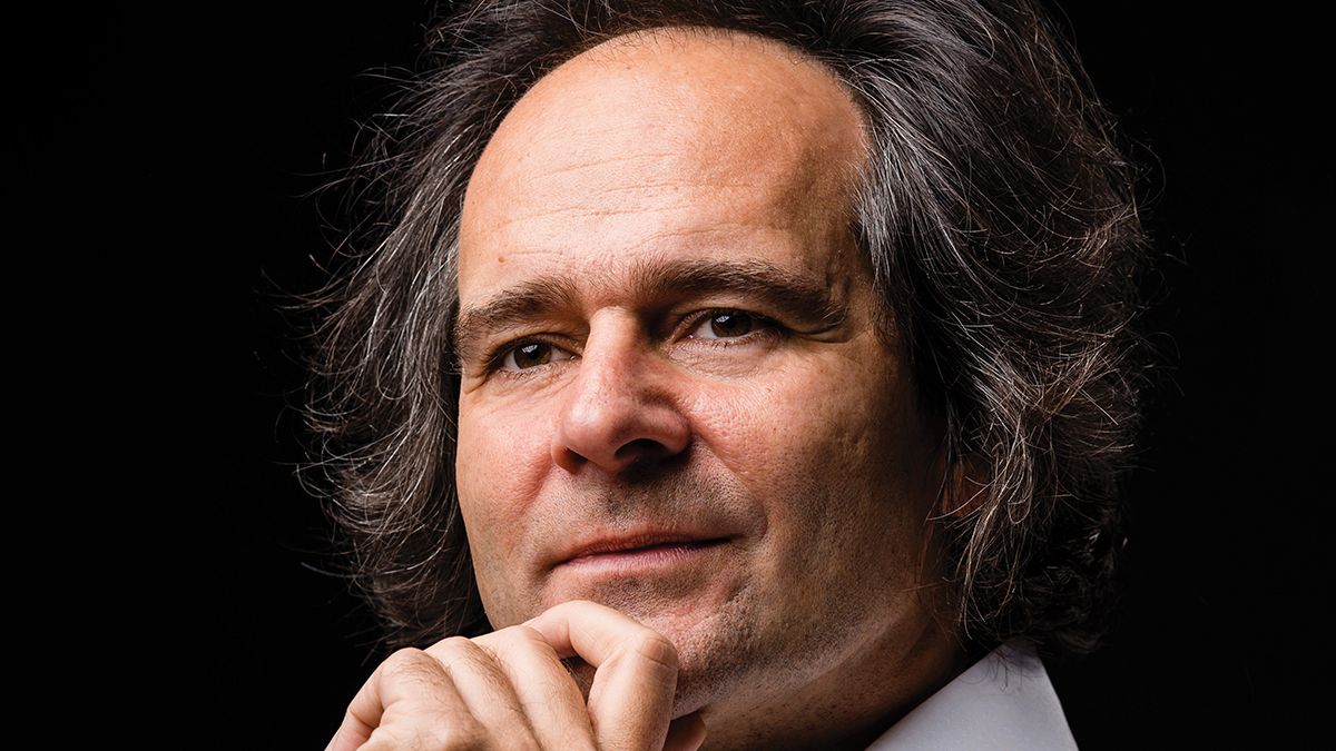 A föld vajúdik, és a Kárpát-medencében szüli meg a jövőt – Bogányi Gergely a Mandinernek