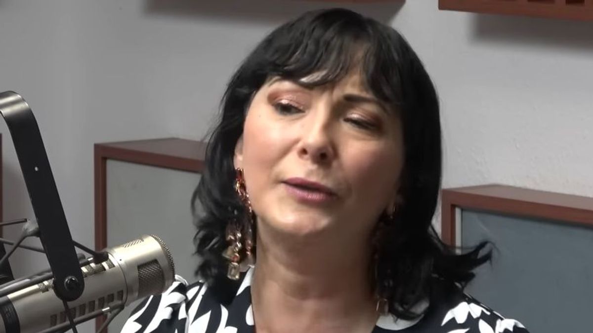 „Azonnal megrendeltem az Ön könyvét és most sóhajtozva, könnyezve olvasom”