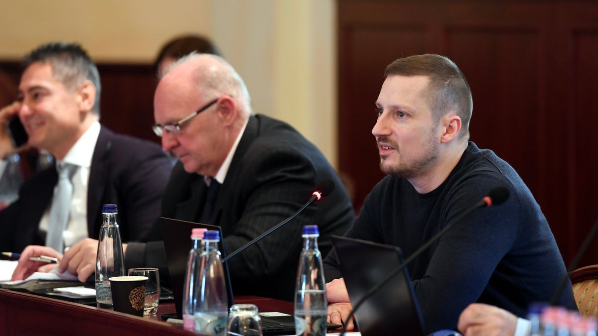 Lemondásra szólítanák fel Terézváros momentumos polgármesterét fideszes és független képviselők