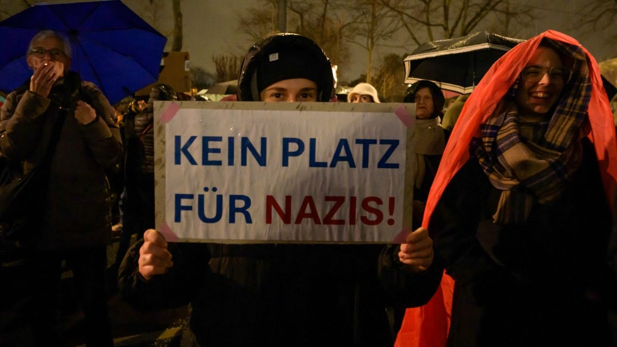 Németország után Ausztriára is kiterjedtek a tömegtüntetések