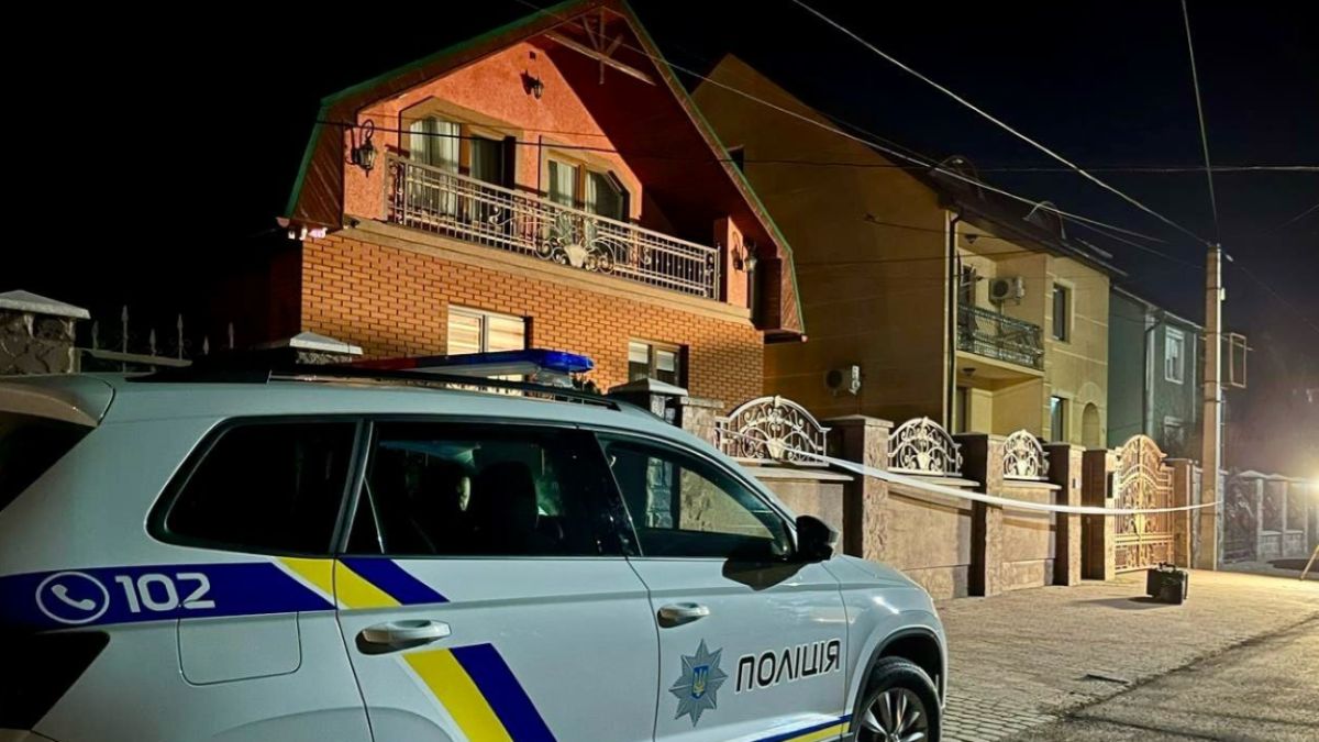 Gránátot dobtak egy megyei képviselő udvarába Munkácson