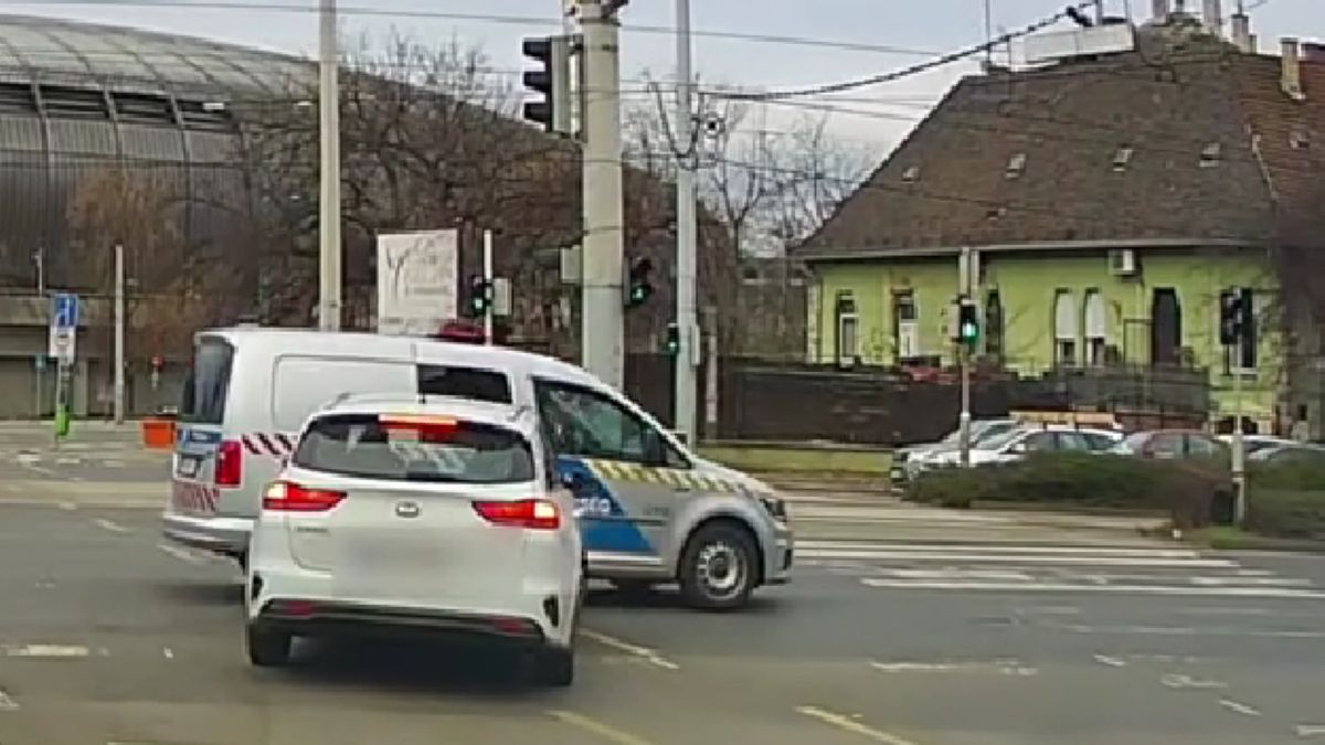 Hibázott a rendőr, közlekedési baleset lett belőle (VIDEÓ)