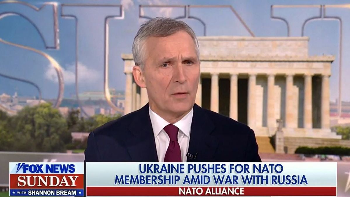 A NATO vezetője kijelentette: Ukrajnát teljes jogú tagként meg kell hívni a szövetségbe